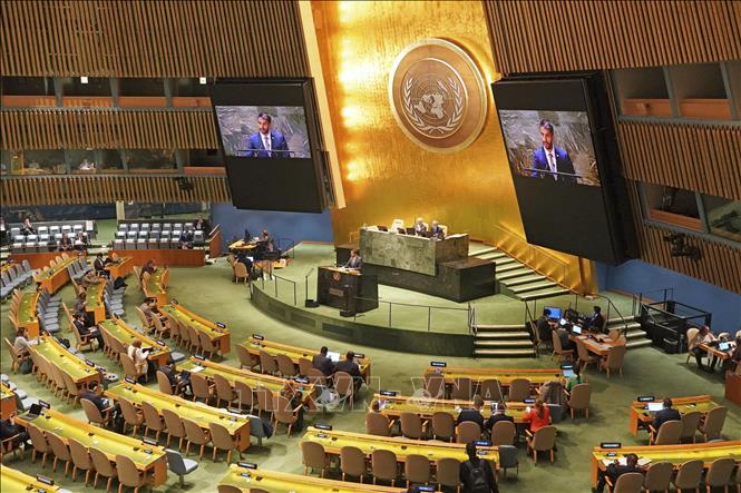 Ngày 13/12/2023, tại Phiên họp khẩn cấp thứ 10, Đại hội đồng Liên hợp quốc khóa 78 đã thông qua một nghị quyết kêu gọi ngừng bắn nhân đạo ngay lập tức ở Dải Gaza. Nghị quyết do Ai Cập, đại diện nhóm các quốc gia Arab, bảo trợ nhận được 153 phiếu thuận, 10 phiếu chống và 23 phiếu trắng. Ảnh: THX/TTXVN