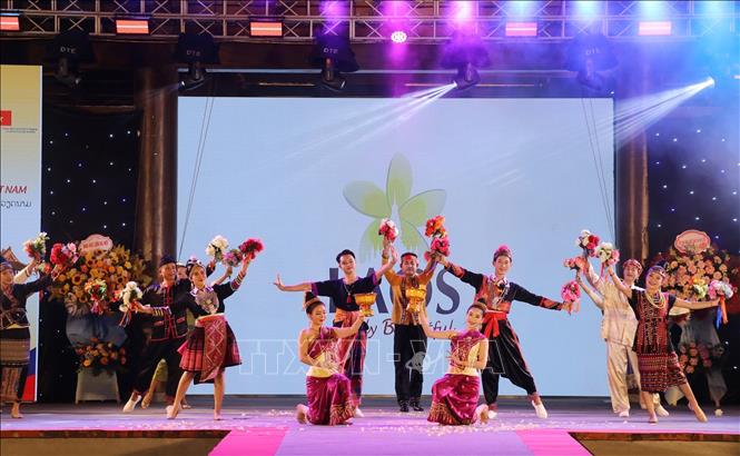 Một tiết mục hấp dẫn trong chương trình nghệ thuật đặc sắc. Ảnh: Đức Phương - TTXVN