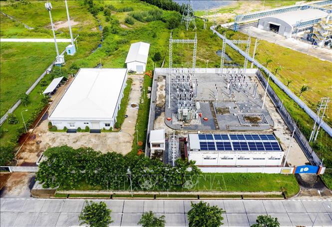 Trạm phát điện trong Khu công nghiệp chuyên sâu Phú Mỹ 3 (thị xã Phú Mỹ, tỉnh Bà Rịa - Vũng Tàu) đảm bảo hoạt động cho các doanh nghiệp đầu tư nước ngoài. Ảnh: Hồng Đạt - TTXVN
