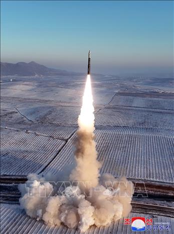 Triều Tiên xác nhận phóng thành công tên lửa đạn đạo liên lục địa (ICBM) Hwasong-18 ngày 18/12/2023. Ảnh: Yonhap/TTXVN
