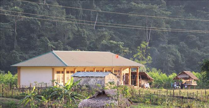 Điểm trường Tiểu học Nga My và Điểm trường Mầm non Nga My (Tương Dương, Nghệ An). Ảnh: Xuân Tiến - TTXVN 