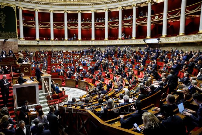 Quang cảnh phiên họp Quốc hội Pháp ở Paris ngày 19/12/2023. Ảnh: AFP/TTXVN
