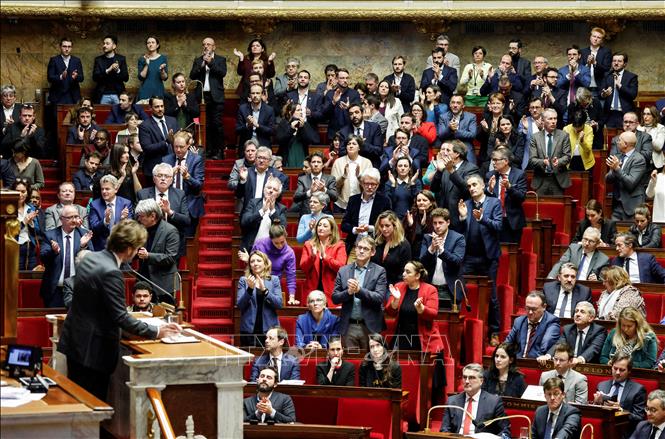 Quang cảnh phiên họp Quốc hội Pháp ở Paris ngày 19/12/2023. Ảnh: AFP/TTXVN