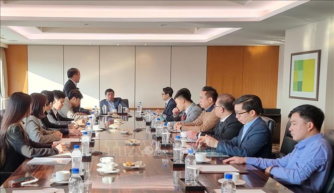 Bộ trưởng Bộ Kế hoạch và Đầu tư Nguyễn Chí Dũng gặp gỡ mạng lưới đổi mới sáng tạo Việt Nam tại Hàn Quốc. Ảnh: Đức Thắng - P/v TTXVN tại Hàn Quốc