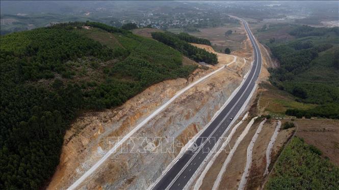 Cao tốc Tuyên Quang - Phú Thọ có tổng chiều dài khoảng 40,2km. Ảnh: Huy Hùng-TTXVN 