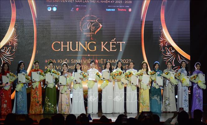  Top 15 thí sinh của Vòng Chung kết Cuộc thi. Ảnh: Văn Dũng-TTXVN