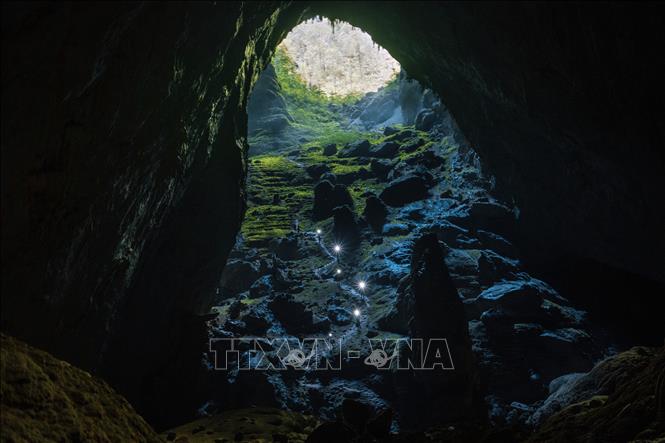 The Son Doong cave expedition tour is ranked by British television station Dave TV as the 5th out of the 20 greatest adventures on the plane. VNA Photo: Hoàng Trung  