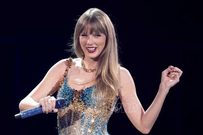 Taylor Swift tham dự một sự kiện tại Arlington, Texas,  Mỹ. Ảnh: AFP/TTXVN