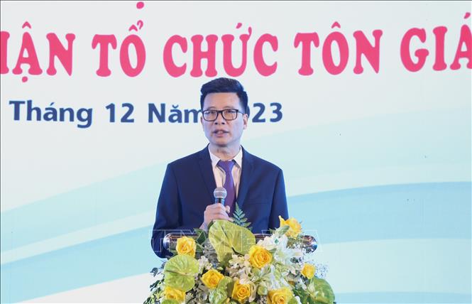 Vice Chairman of the Government Committee for Religious Affairs Nguyen Tien Trong speaks at the ceremony. VNA Photo: Anh Tuấn