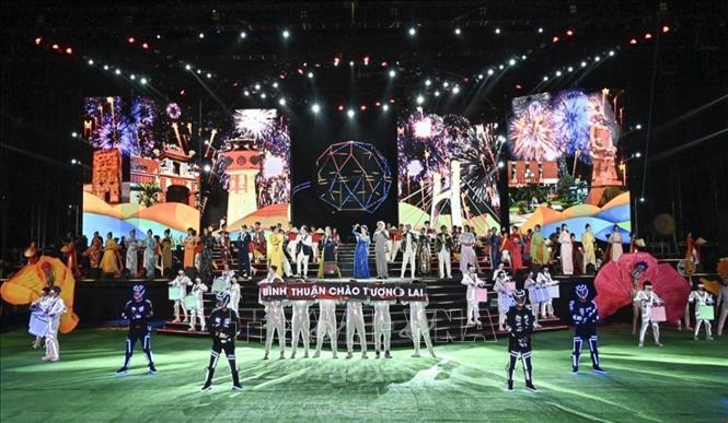 An art performance at the closing ceremony. VNA Photo: Nguyễn Thanh 