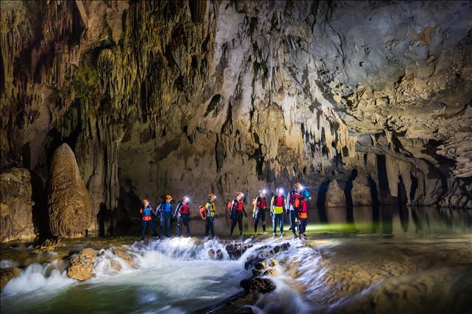 Hang Kim thuộc khu vực rừng Tú Làn (Minh Hóa, Quảng Bình). Ảnh: Hoàng Trung - TTXVN phát