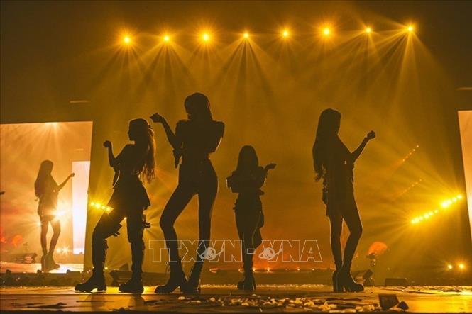 Các thành viên nhóm nhạc BLACKPINK biểu diễn tại Seoul, Hàn Quốc, ngày 17/9/2023. Ảnh: Yonhap/TTXVN