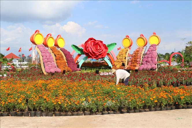 Tiểu cảnh hoa kiểng phục vụ Festival Hoa – Kiểng tại thành phố Sa Đéc (tỉnh Đồng Tháp)
Ảnh: Nguyễn Văn Trí – TTXVN