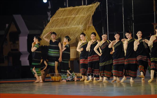 An art performance in the ceremony. VNA Photo: Nguyễn Dũng