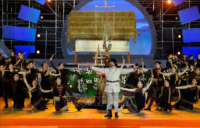 An art performance in the ceremony. VNA Photo: Nguyễn Dũng