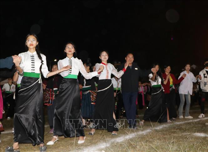 Local people in Than Uyen district, Lai Chau province celebrate New Year 2024. VNA Photo: Việt Hoàng
