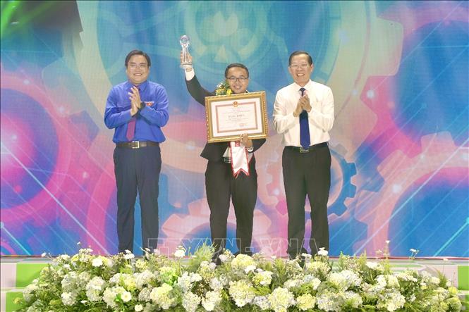  PGS.TS Lê Thanh Long, giảng viên, Chủ nhiệm Câu lạc bộ Khởi nghiệp và Đổi mới sáng tạo Trường Đại học Bách Khoa (Đại học Quốc gia Thành phố Hồ Chí Minh). Ảnh: Hồng Giang - TTXVN.