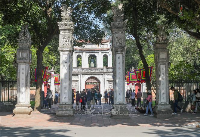 Văn Miếu–Quốc Tử Giám, được công nhận là di tích lịch sử văn hóa cấp quốc gia vào năm 1962 và cấp quốc gia đặc biệt vào năm 2012, được Nhà nước và Thành phố Hà Nội quan tâm, dành nhiều nguồn lực đầu tư tôn tạo, tu bổ các hạng mục công trình kiến trúc và phụ trợ để phát huy giá trị của di tích. Ảnh: Hoàng Hiếu - TTXVN