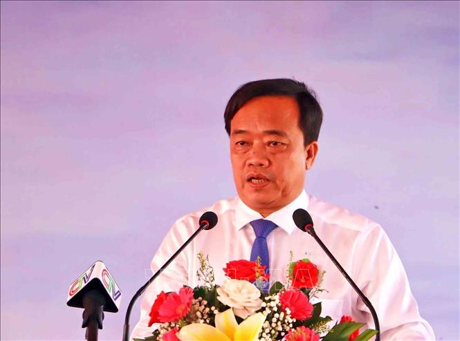 Chủ tịch UBND tỉnh Cà Mau Huỳnh Quốc Việt phát biểu tại buổi lễ. Ảnh: Huỳnh Anh - TTXVN