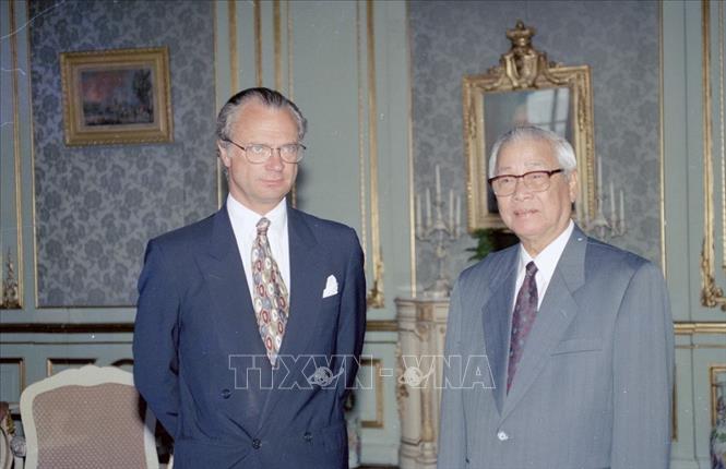 Nhà vua Thụy Điển Carl Gustav XVI tiếp Thủ tướng Võ Văn Kiệt nhân chuyến thăm chính thức Thụy Điển từ 6-8/6/1995. Ảnh: Minh Đạo - TTXVN