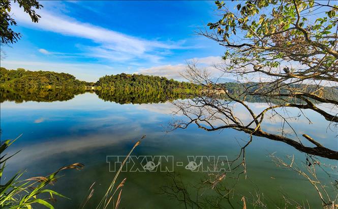 Khung cảnh hồ Pá Khoang. Ảnh: Xuân Tư – TTXVN