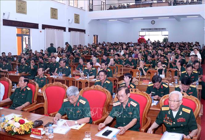 Hơn 500 cán bộ, chiến sỹ là cựu quân tình nguyện Mặt trận 779 tham dự buổi họp mặt. Ảnh: Xuân Khu-TTXVN