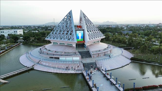 Khu vực quần thể Bảo tàng tỉnh Ninh Thuận được đầu tư, nâng cấp khang trang đáp ứng nhu cầu tham quan, vui chơi giải trí của người dân và du khách. Ảnh: Nguyễn Thành – TTXVN