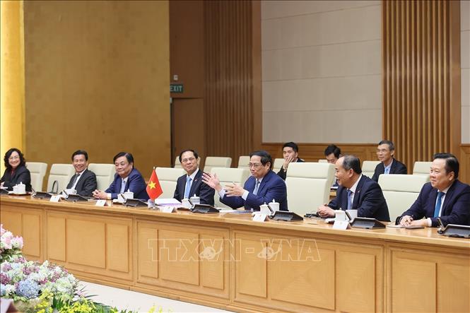 PM Pham Minh Chinh speaks at the meeting with Indonesian President Joko Widodo. VNA Photo: Dương Giang