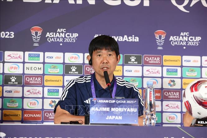  HLV Moriyasu phát biểu: “Chúng tôi muốn vô địch Asian Cup 2023. Nhưng mục tiêu phải là từng trận một”. Ảnh: Hoàng Linh - PV TTXVN từ Qatar