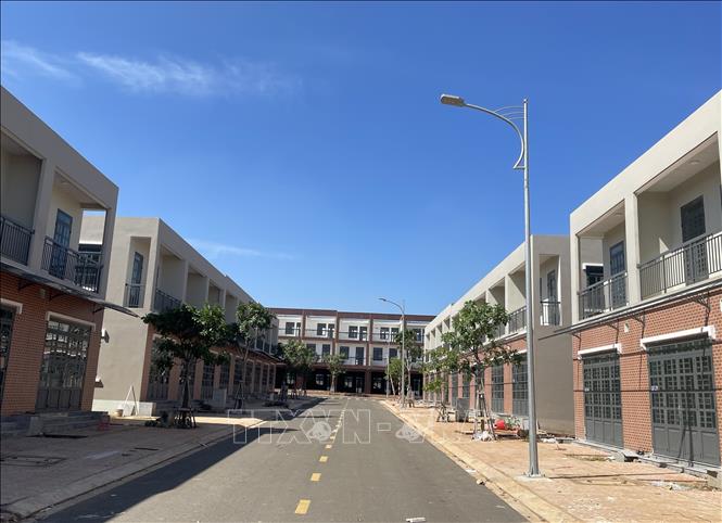 A social housing project is underway in Long Khanh distritct, the southern province of Dong Nai. VNA Photo