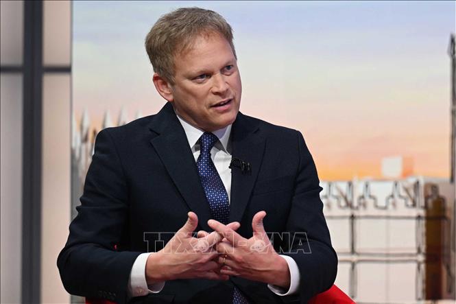 Bộ trưởng Quốc phòng Anh Grant Shapps phát biểu tại London ngày 20/1/2024. Ảnh: AFP/TTXVN