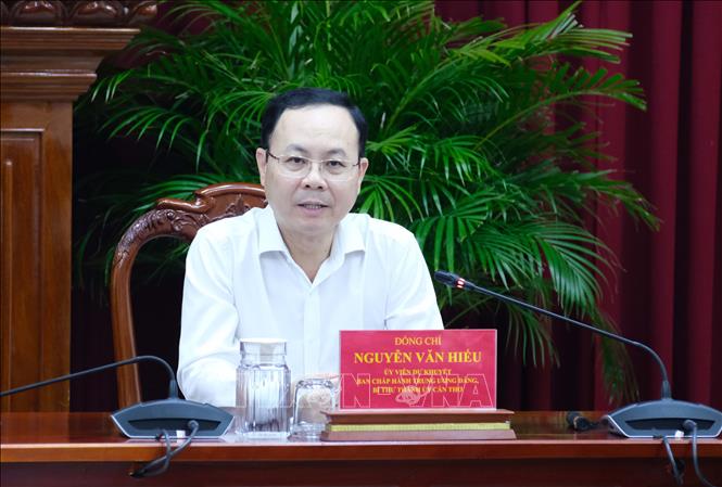 Bí thư Thành ủy Cần Thơ Nguyễn Văn Hiếu phát biểu tại buổi làm việc. Ảnh: Thanh Liêm - TTXVN