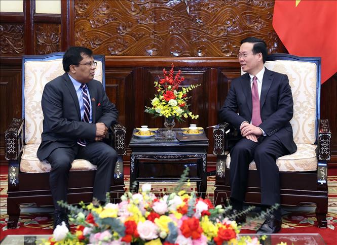 Chủ tịch nước Võ Văn Thưởng tiếp Đại sứ Bangladesh Mohammad Lutfor Rahman. Ảnh: Thống Nhất – TTXVN