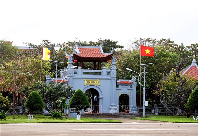 Chùa Trường Sa nằm ở trung tâm đảo Trường Sa. Ảnh: Hồng Đạt - TTXVN
