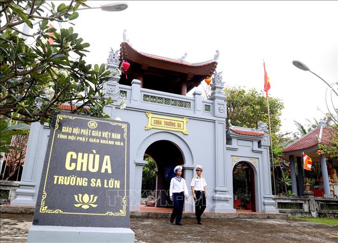 Chùa Trường Sa, còn gọi là chùa Trường Sa Lớn là ngôi chùa nằm ở trung tâm đảo Trường Sa. Ảnh: Hồng Đạt - TTXVN
