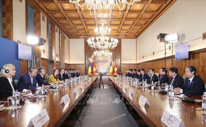 Thủ tướng Phạm Minh Chính hội đàm với Thủ tướng Romania Ion-Marcel Ciolacu (Bucharest, 2024). Ảnh: Dương Giang-TTXVN