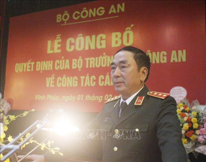 Thượng tướng Trần Quốc Tỏ, Ủy viên Trung ương Đảng, Thứ trưởng Bộ Công phát biểu giao nhiệm vụ cho Đại tá Thân Văn Hải. Ảnh: Nguyễn Thảo - TTXVN