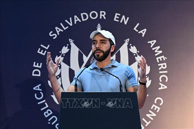 Tổng thống El Salvador, ông Nayib Bukele phát biểu tại San Salvador ngày 4/2/2024. Ảnh: AFP/TTXVN