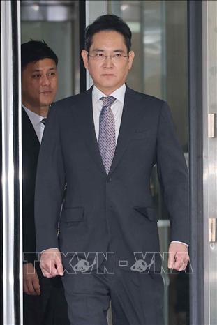 Chủ tịch Tập đoàn điện tử Samsung Lee Jae-yong rời Tòa án quận trung tâm Seoul, Hàn Quốc, ngày 5/2/2024. Ảnh: Yonhap/TTXVN