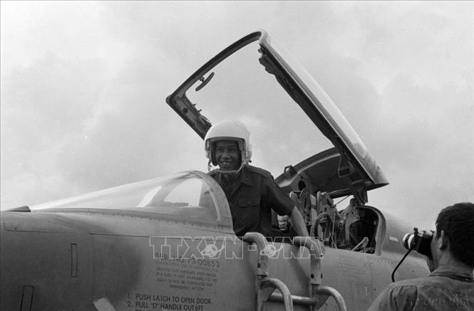 Đồng chí Khamtay Siphandone nhà lãnh đạo góp phần vun đắp cho mối