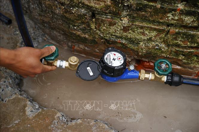 Đường ống nước sạch được lắp cho các hộ gia đình tại xã Minh Châu. Ảnh: Minh Quyết – TTXVN