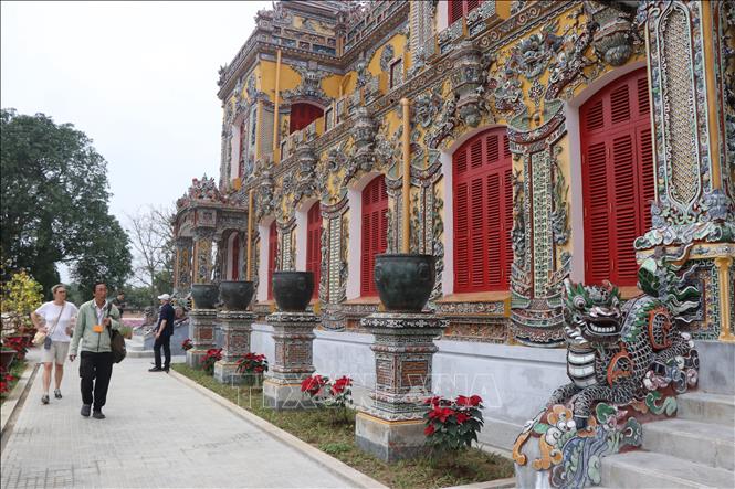 Built between 1921 and 1923 under the reign of King Khai Dinh (1885-1925), Kien Trung Palace once served as the living and working space of Bao Dai (1913-1997), the last king of the Nguyen Dynasty (1802 – 1945).  VNA Photo: Tường Vi 