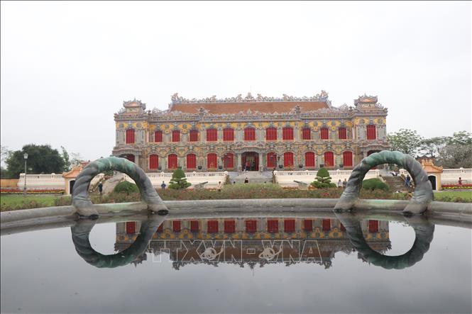 Kien Trung Palace incorporates elements from three distinct architectural styles - traditional Vietnamese, French, and Italian Renaissance - to embody an era of western influence in Vietnam. VNA Photo: Tường Vi 
