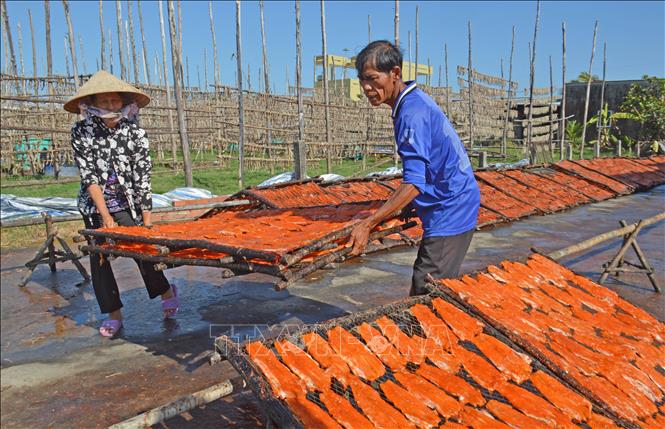 Vùng chế biến khô Tết lớn nhất ở Cà Mau - Ảnh thời sự trong nước - Kinh ...