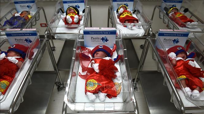 (Tư liệu) Các em bé sơ sinh tại bệnh viện ở Bangkok, Thái Lan. Ảnh: AFP/TTXVN