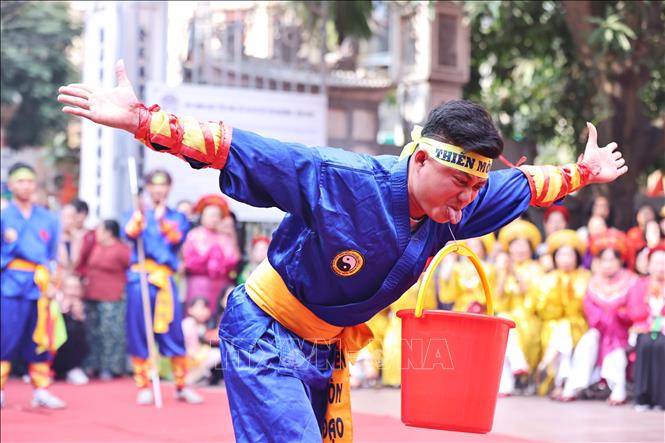 Biểu diễn võ thuật của Hội Võ Thiên Môn Đạo biểu diễn. Ảnh: Minh Đức - TTXVN