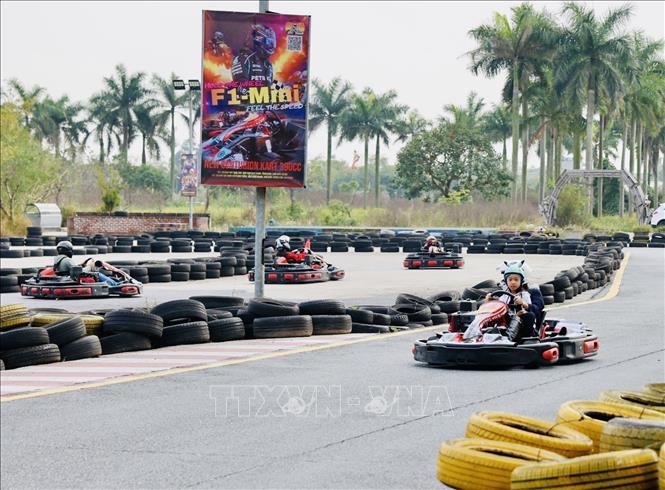 Từ lâu những cuộc racing Go Kart được người trong giới gọi là F1 mini. Ảnh: Nhật Anh - TTXVN