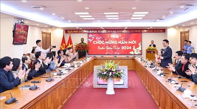 A view of the working session. VNA Photo: Minh Đức