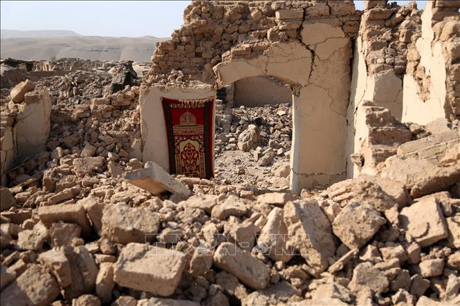 (Tư liệu) Những ngôi nhà bị phá hủy sau trận động đất tại tỉnh Herat, Afghanistan, ngày 15/10/2023. Ảnh: AFP/TTXVN