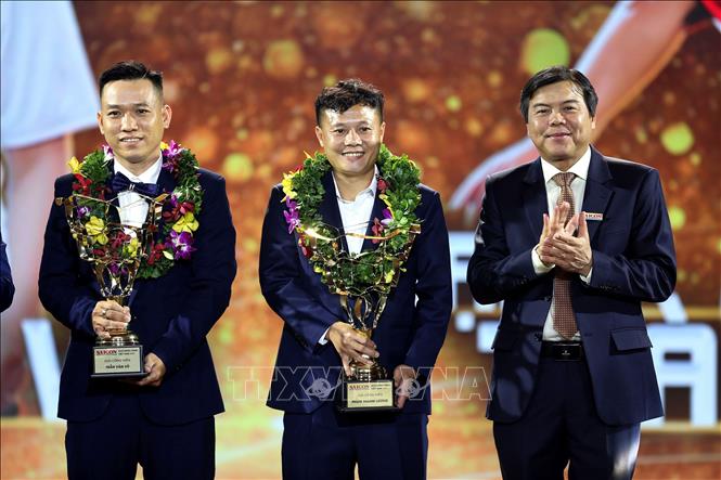 TBT Báo Sài Gòn Giải Phóng Tăng Hữu Phong trao giải 
